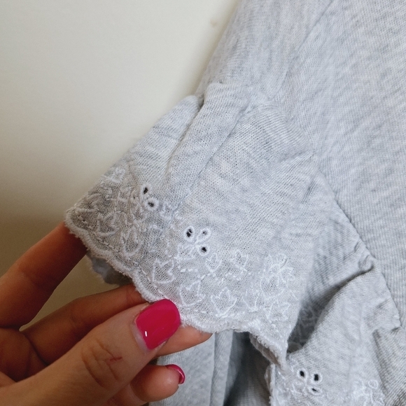 LOFT Gray Embroidered Eyelet Ruffle Crew Neck Long Sleeve Sweatshirt Medium - Picture 7 of 10